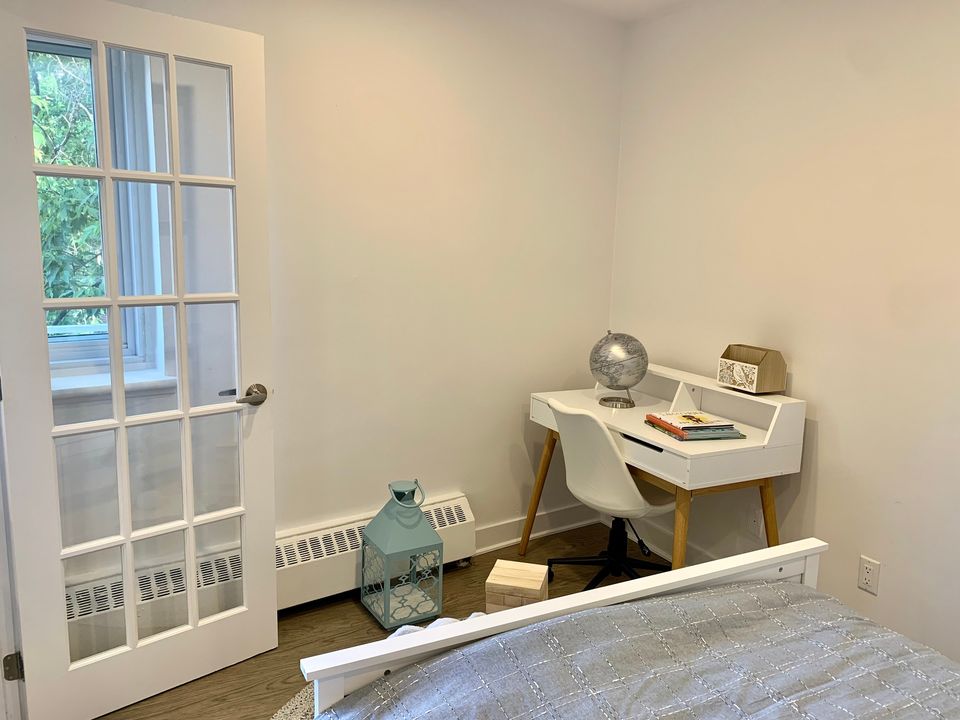Charming 2-Bedroom Apartment for Rent at 3420 Decelles